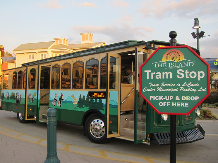 pigeon forge trolley